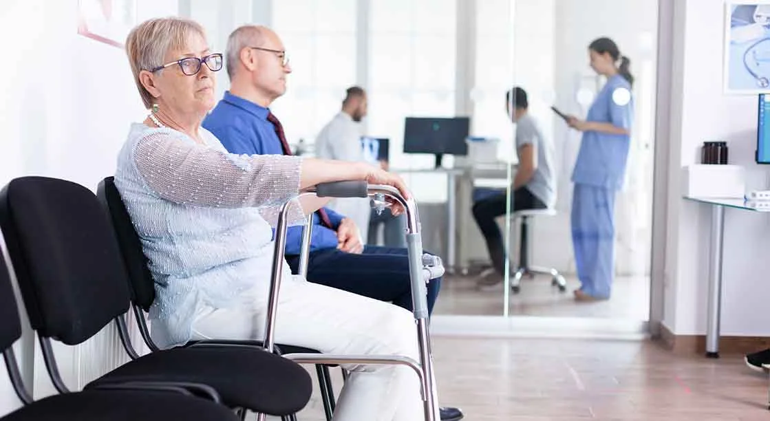 pacientes en sala de espera