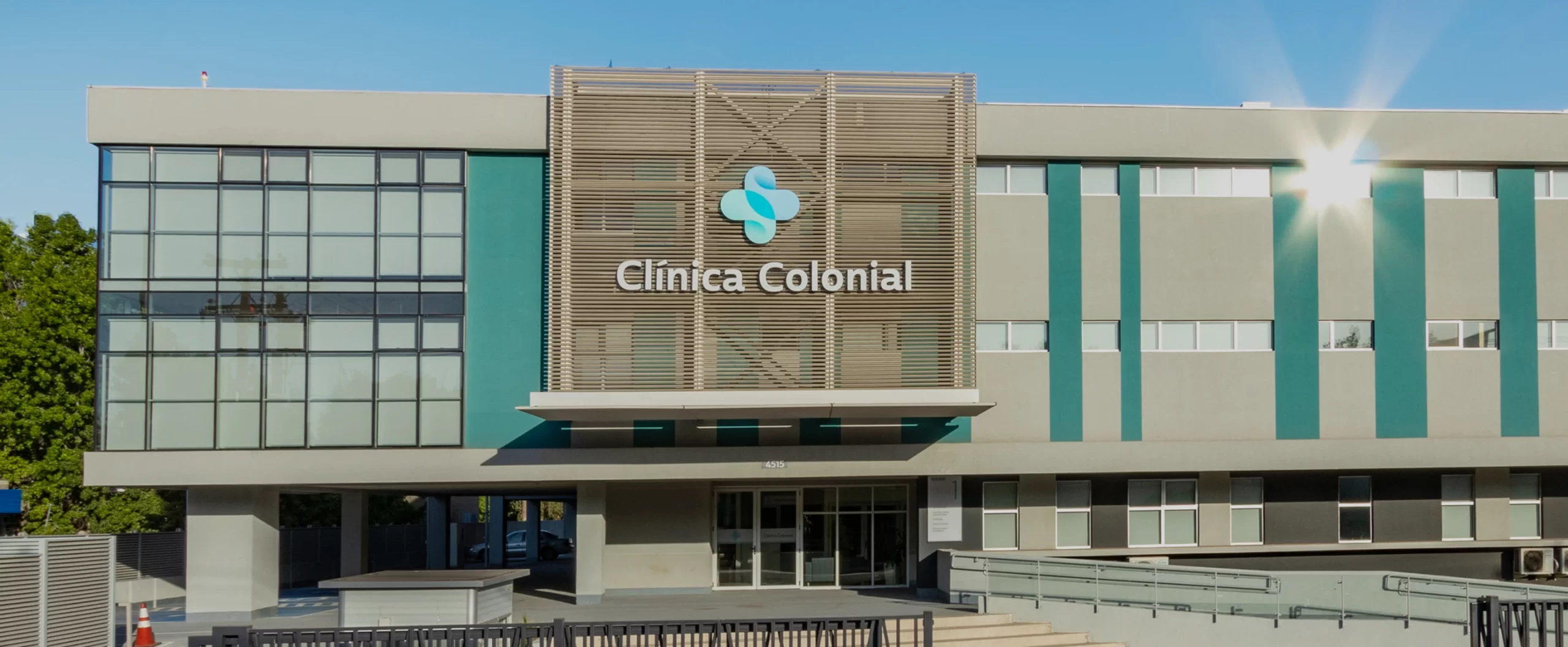 frontis colonial