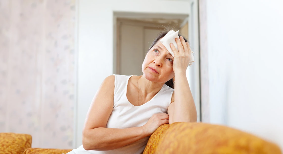 Mujer con dolor de cabeza